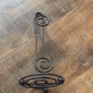 Paper towel holder